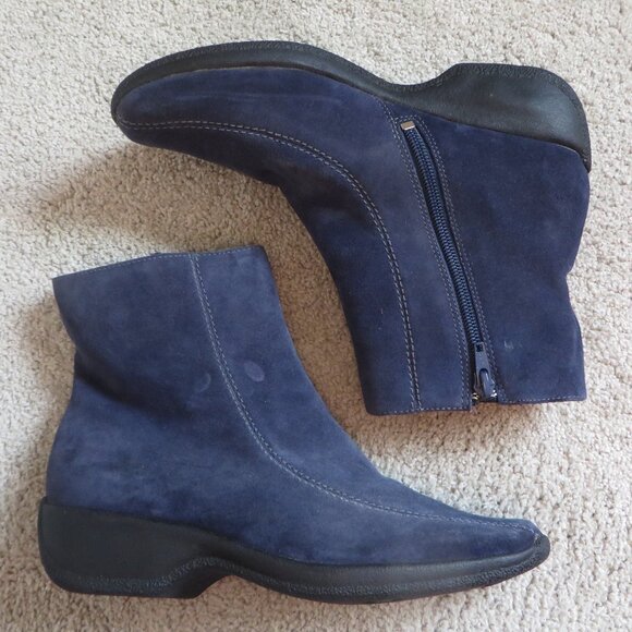 Clarks womens suede booties size 7 blue #75173 - Picture 1 of 7